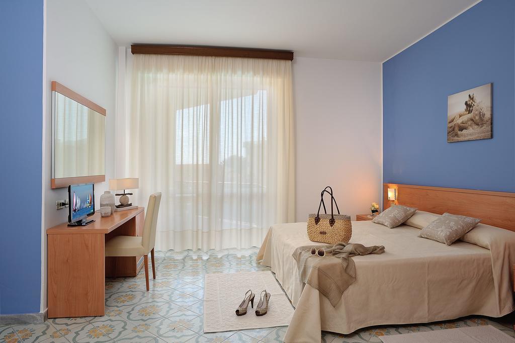 Raffy Family & Bike Hotel Diano Marina Quarto foto